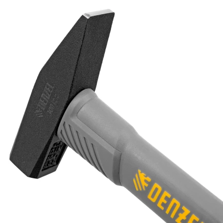 Молоток слесарный, 300 г Denzel, кованый, фибергласовая рукоятка c TPR покрытием 10483 купить в Екатеринбурге