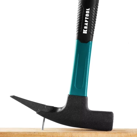 Молоток кровельщика с фиберглассовой рукояткой 20182 купить в Екатеринбурге