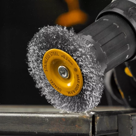 Щетка для дрели, 75 мм, Плоская, со шпилькой, нержавеющая витая проволока Denzel 744603 купить в Екатеринбурге