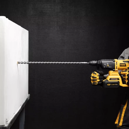 Бур по бетону Denzel, 20 x 600 мм , двойная спираль, три пылеотводящие кромки, 705050 купить в Екатеринбурге