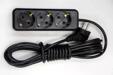 Удлинитель бытовой 5,0м 3роз. ЭНКОР 1/25 У16-00 69572 купить в Екатеринбурге