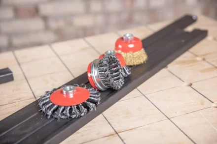 Кордщетка HAMMER чаша 85мм для УШМ гофрированная латунированная сталь (207-103) купить в Екатеринбурге