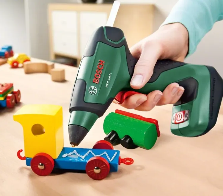 Аккумуляторный клеевой пистолет BOSCH РКР 3,6 Li (0.603.264.620) купить в Екатеринбурге