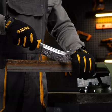 Щетка металлическая с пластмассовой ручкой, нержавеющая проволока Denzel 748287 купить в Екатеринбурге