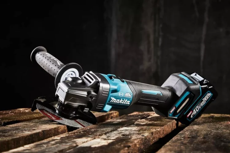 Угловая шлифовальная машина XTG Makita GA005GM201 купить в Екатеринбурге
