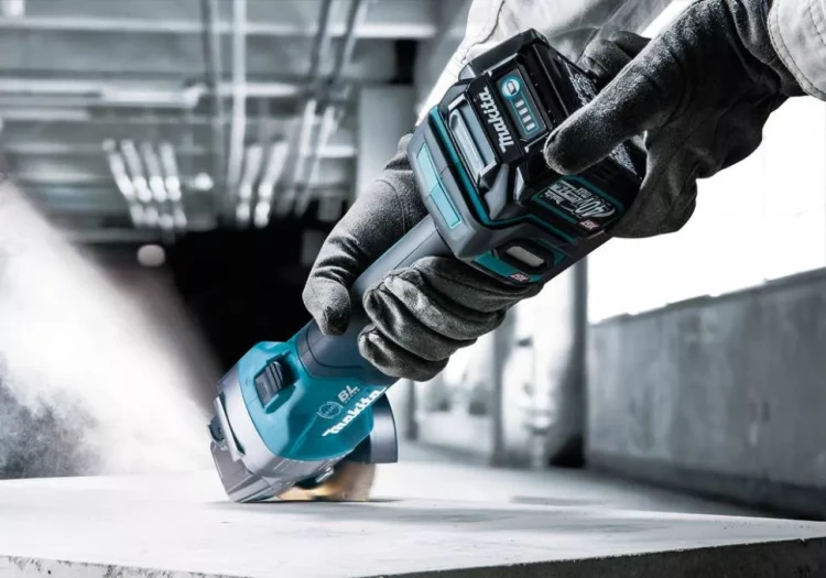 Угловая шлифовальная машина XGT Makita GA004GM201 купить в Екатеринбурге