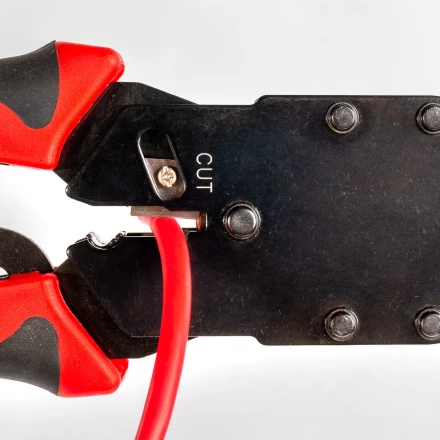 Кримпер многофункциональный КВТ JT-03 с 3 встроенными модулями для обжима RJ-45, RJ-12, RJ-11 (79759) купить в Екатеринбурге