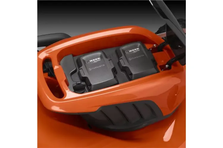 Аккумуляторная газонокосилка, самоходная Husqvarna LC347iV купить в Екатеринбурге