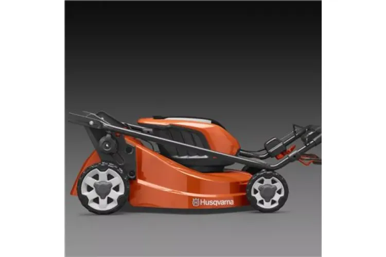 Аккумуляторная газонокосилка, самоходная Husqvarna LC347iV купить в Екатеринбурге