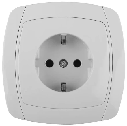 Розетка СВЕТОЗАР &quot;CITY LIGHT&quot; одинарная в сборе, с заземлением, цвет белый, 16А/~250В SV-54205-W купить в Екатеринбурге