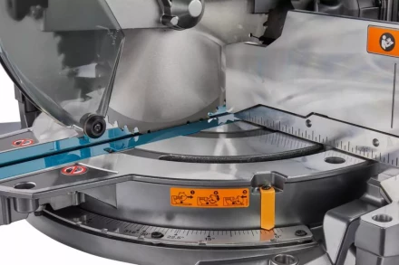 Аккумуляторная торцовочная пила Makita LS004GZ01 (без АКБ и ЗУ) купить в Екатеринбурге