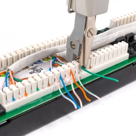 Инструмент КВТ PD-01 для заделки витой пары в кросс-панель (85736) купить в Екатеринбурге