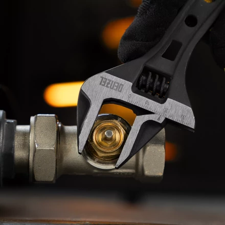 Ключ разводной Denzel 135 мм, CrV, кованый, укороченная рукоятка 15752 купить в Екатеринбурге