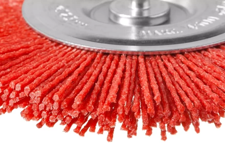 ЗУБР &quot;ПРОФЕССИОНАЛ&quot;. Щетка дисковая для дрели, нейлоновая проволока с абразивным покрытием, 100мм 35161-100_z02 купить в Екатеринбурге