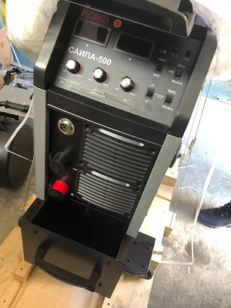 Полуавтоматический сварочный аппарат инверторный Ресанта САИПА-500 купить в Екатеринбурге