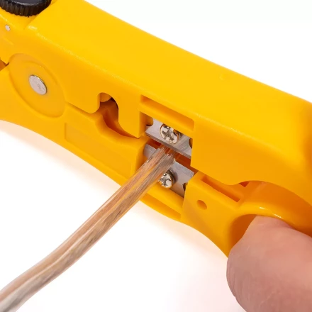 Стриппер КВТ КС-332 для снятия изоляции с коаксиального кабеля (89440) купить в Екатеринбурге