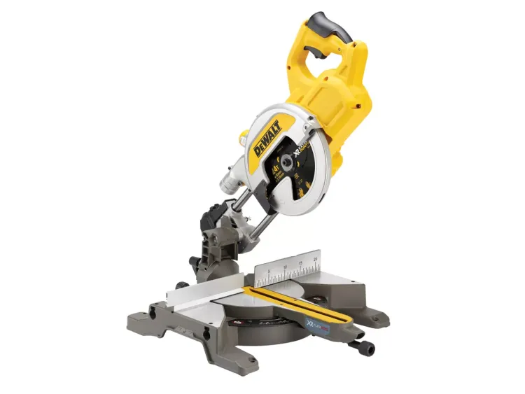 Пила торцовочная DCS 777N FLEXVOLT DeWalt аккумуляторная купить в Екатеринбурге