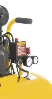 Компрессор масляный поршневой ременной  DENZEL PC 2/100-400 Х-PRO 58074 купить в Екатеринбурге