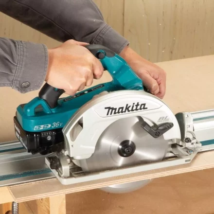 Пила дисковая аккумуляторная Makita DHS782ZJ 190мм 36V (без аккум. и з/у) купить в Екатеринбурге