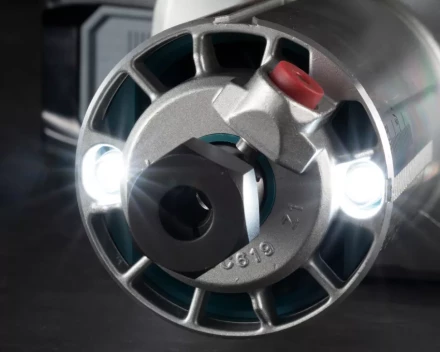 Аккумуляторный Фрезер Кромочный Makita RT001GZ19 (без АКБ и ЗУ) купить в Екатеринбурге