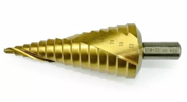 Сверло ступенчатое HSS TiN с спиральным желобком, 4-32x102, 6 мм (Makita D-40191) купить в Екатеринбурге