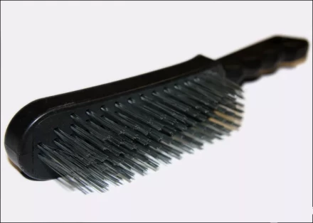 Щетка 5-рядная металлическая с пластмассовой ручкой  SPARTA 748675 купить в Екатеринбурге