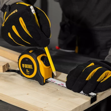 Рулетка Denzel 8м х 25мм, обрезиненный корпус, автоматическая фиксация 31553 купить в Екатеринбурге