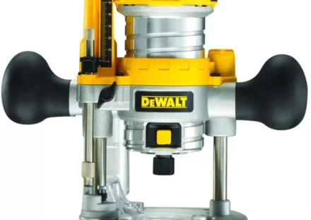 Фрезер погружной кромочный D26203 двуручный DeWalt купить в Екатеринбурге
