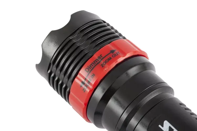 Фонарь бытовой пластик 1W LED ремешок зум 3 режима 100% - 50% - стробоскоп 3хААА Stern 90570 купить в Екатеринбурге