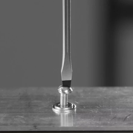 Отвертка, SL3х100 мм, S2, 3к рукоятка Denzel 121907 купить в Екатеринбурге