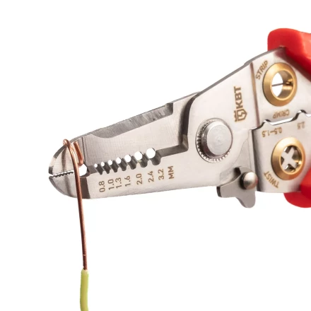 Многофункциональный стриппер КВТ WSS-02 для снятия изоляции с проводов 0.5–6.0 мм (102399) купить в Екатеринбурге