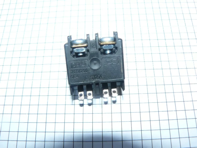 Выключатель SF125 7(7)A 5E4 V000-003-302 купить в Екатеринбурге