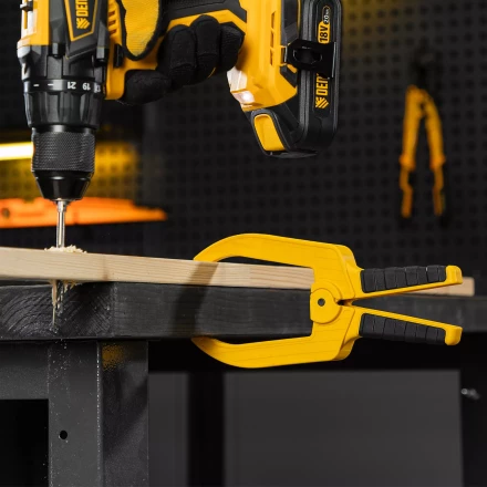 Струбцина клещеобразная Denzel, удлиненная 75 х 110 мм двухкомпонентные рукоятки, 20790 купить в Екатеринбурге