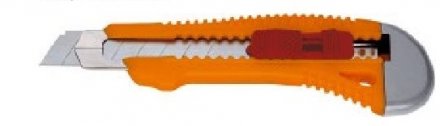 Нож пластиковый  18мм с металлической направляющей Кратон 2 13 03 003 купить в Екатеринбурге