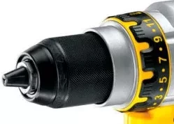Дрель-винтоверт аккумуляторная DeWalt DCD 932 М2 купить в Екатеринбурге