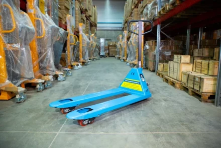 Тележка гидравлическая 2500 кг 1150 мм полиуретановые колеса TOR RHP(BF) PRO 1001602 купить в Екатеринбурге