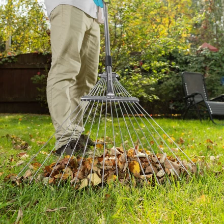 Грабли веерные стальные Palisad, 190 - 520 х 1200 - 1500 мм, 15 зубьев, раздвижные, стальной черенок, 6175655 купить в Екатеринбурге
