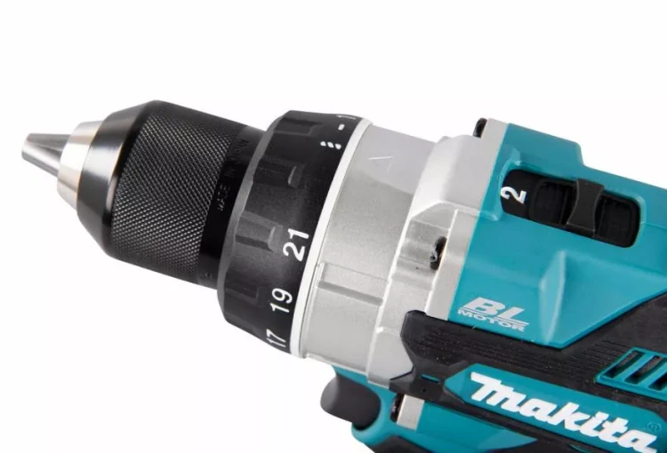 Аккумуляторная дрель-шуруповёрт Makita DDF486RTJ купить в Екатеринбурге