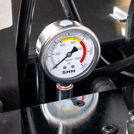 Стол КВТ СШО-150 NEO с комплектом шинообрабатывающего оборудования для шин до 150 мм (85683) купить в Екатеринбурге