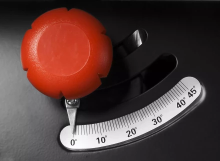 Пила ЗУБР настольная, 205х30х2,5мм, 2950об/мин, 1000Вт ЗПДС-205-1000 купить в Екатеринбурге