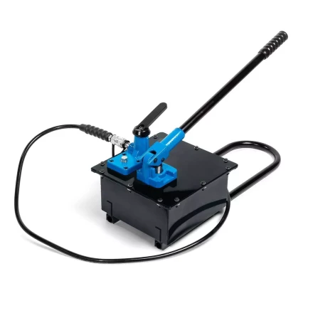 Помпа гидравлическая ручная КВТ ПМР-7080 объем маслобака 8.0 л (88147) купить в Екатеринбурге