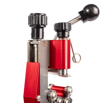 Инструмент КВТ FBS 16–52 для снятия полупроводящего экрана на кабелях из сшитого полиэтилена 16–52 мм (101903) купить в Екатеринбурге