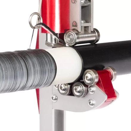 Инструмент КВТ FBS 16–52 для снятия полупроводящего экрана на кабелях из сшитого полиэтилена 16–52 мм (101903) купить в Екатеринбурге