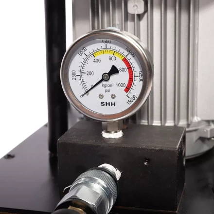 Насосная гидравлическая станция КВТ ПМЭ-7100 объем маслобака 10.0 л (230 В/50 Гц) (91798) купить в Екатеринбурге