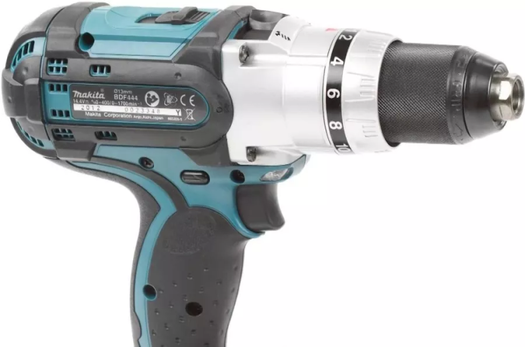 Аккумуляторная дрель-шуруповерт DDF 444 RFE Makita купить в Екатеринбурге