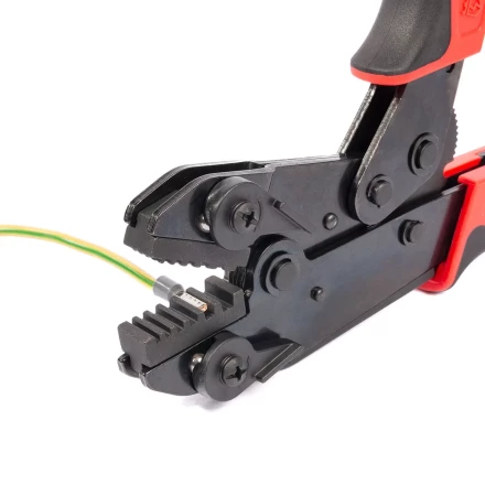 Пресс-клещи КВТ СТО+9 с 9 матрицами МПК для опрессовки разъемов, втулочных, изолированных и неизолированных наконечников (набор) (90778) купить в Екатеринбурге