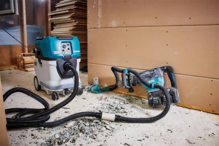 Пылесос строительный аккумуляторный 76В Makita VC006GMZ01, сухая и влажная уборка, 40л (без АКБ и ЗУ) купить в Екатеринбурге