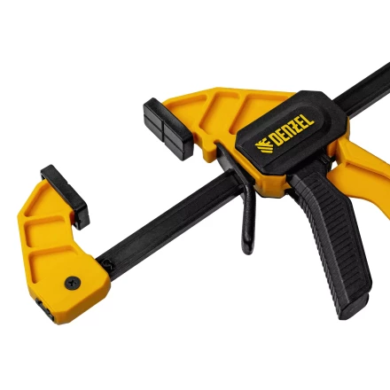 Струбцина F-образная Denzel, быстрозажимная, 300 х 55 мм, усиленный нейлоновый корпус 20502 купить в Екатеринбурге