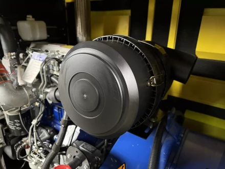 Дизельный генератор Vektor AD-120Y-T400 в шумозащитном кожухе с АВР купить в Екатеринбурге