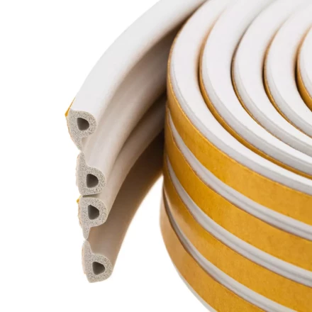 Уплотнитель резиновый, 12 м, профиль &quot;P&quot;, белый Сибртех 88907 купить в Екатеринбурге